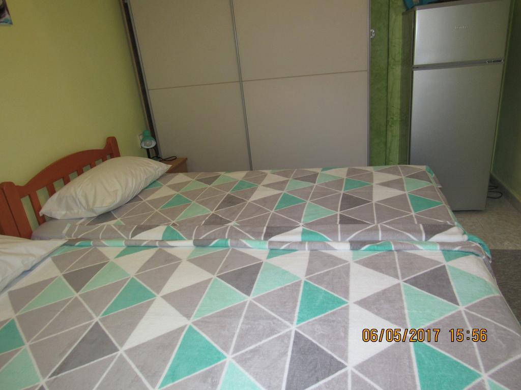 Guest House Vanessa Supetar Ngoại thất bức ảnh