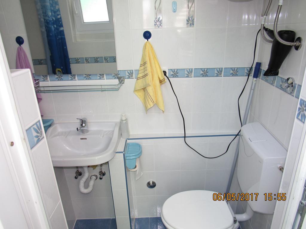 Guest House Vanessa Supetar Ngoại thất bức ảnh