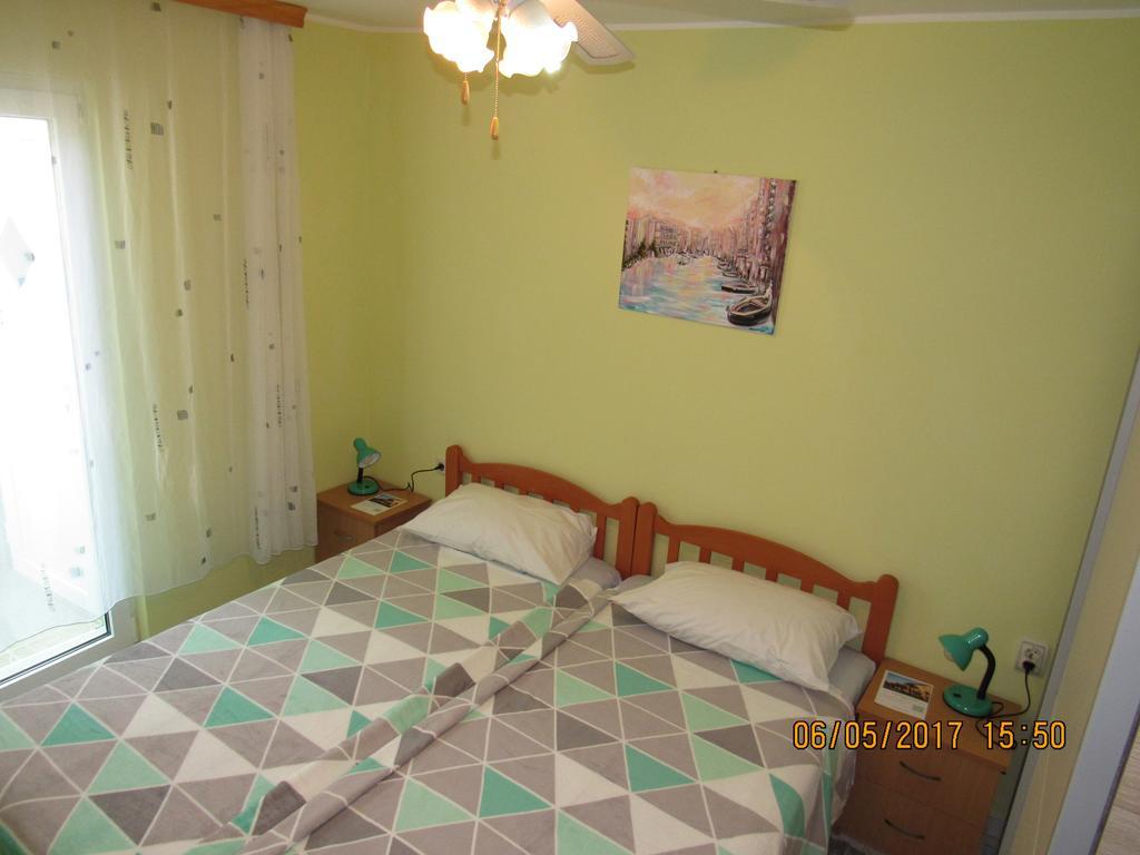 Guest House Vanessa Supetar Ngoại thất bức ảnh