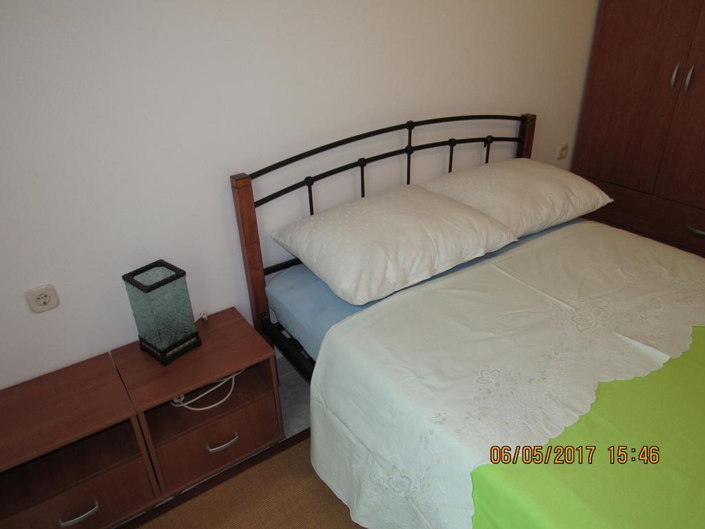 Guest House Vanessa Supetar Ngoại thất bức ảnh