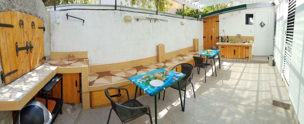 Guest House Vanessa Supetar Ngoại thất bức ảnh